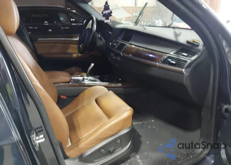 2009 BMW X5 xDrive48I z USA, uszkodzony, nr VIN 5UXFE83529L171151